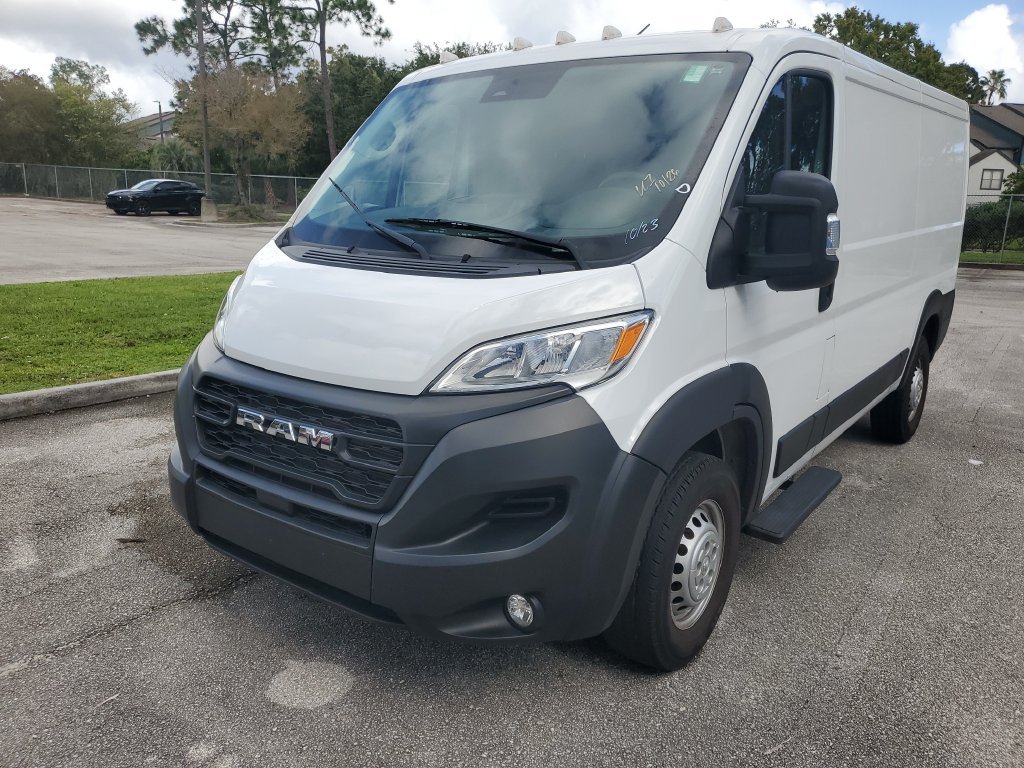 Used 2024 White Ram Base image 3
