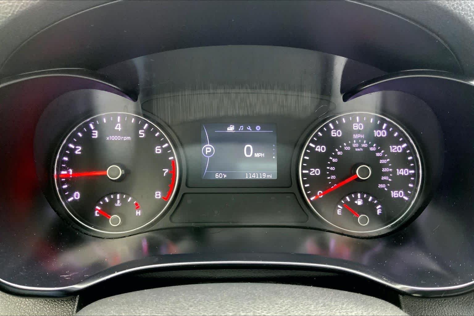 Used 2018 Snow White Pearl Kia LX image 25
