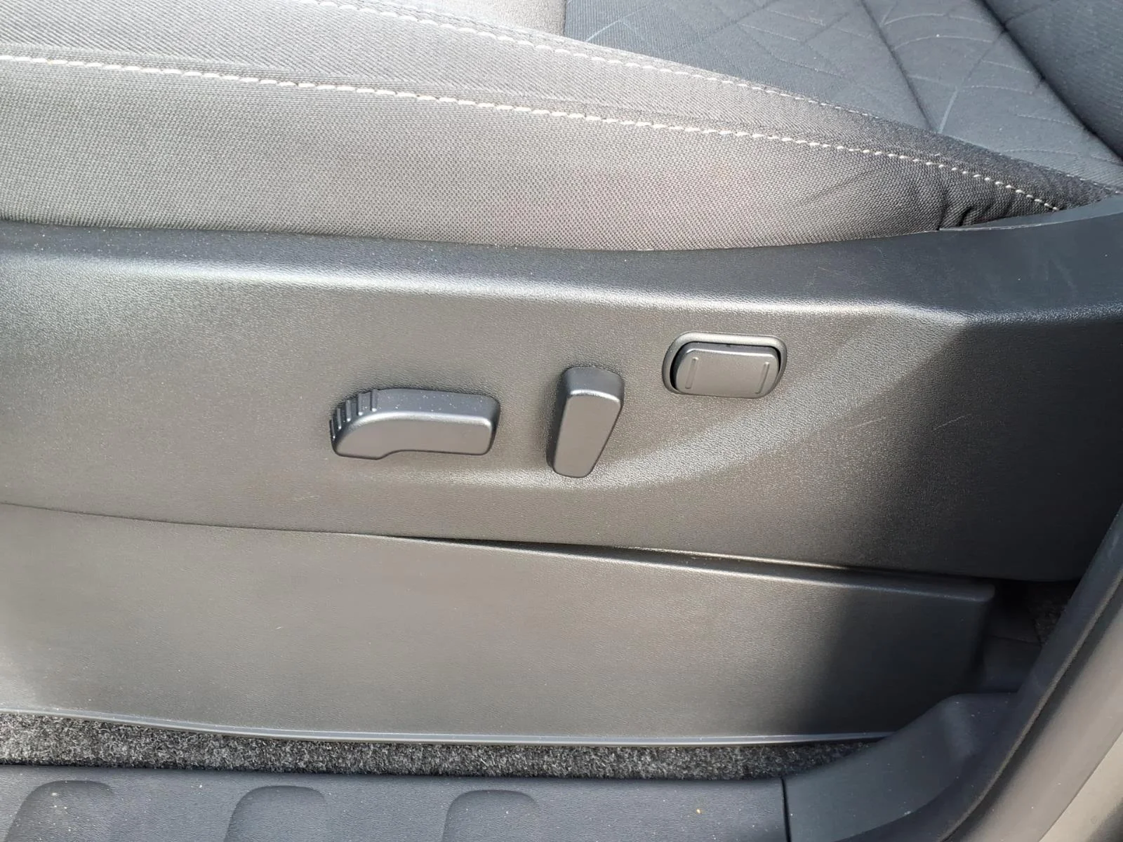 Certified Used 2026 Gun Metallic Nissan SV image 17