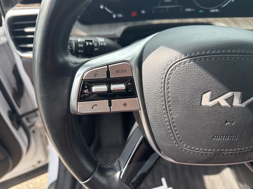 Used 2023 Black Kia SX X-Line image 18