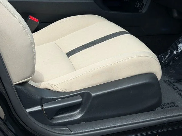 Used 2017  Honda EX image 29