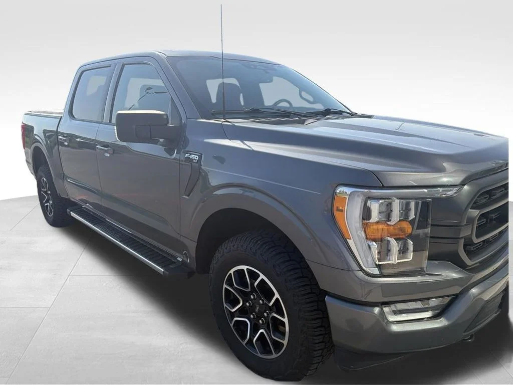Used 2023 Gray Ford XLT image 22