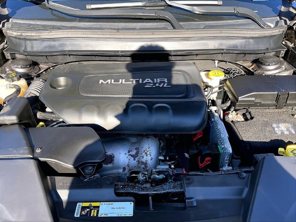 Used 2017 Gray Jeep Limited image 29