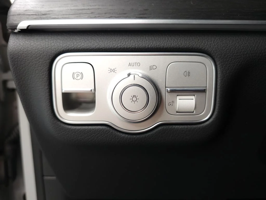 Used 2025 MANUFAKTUR Alpine Gray Mercedes-Benz GLE 450e image 10