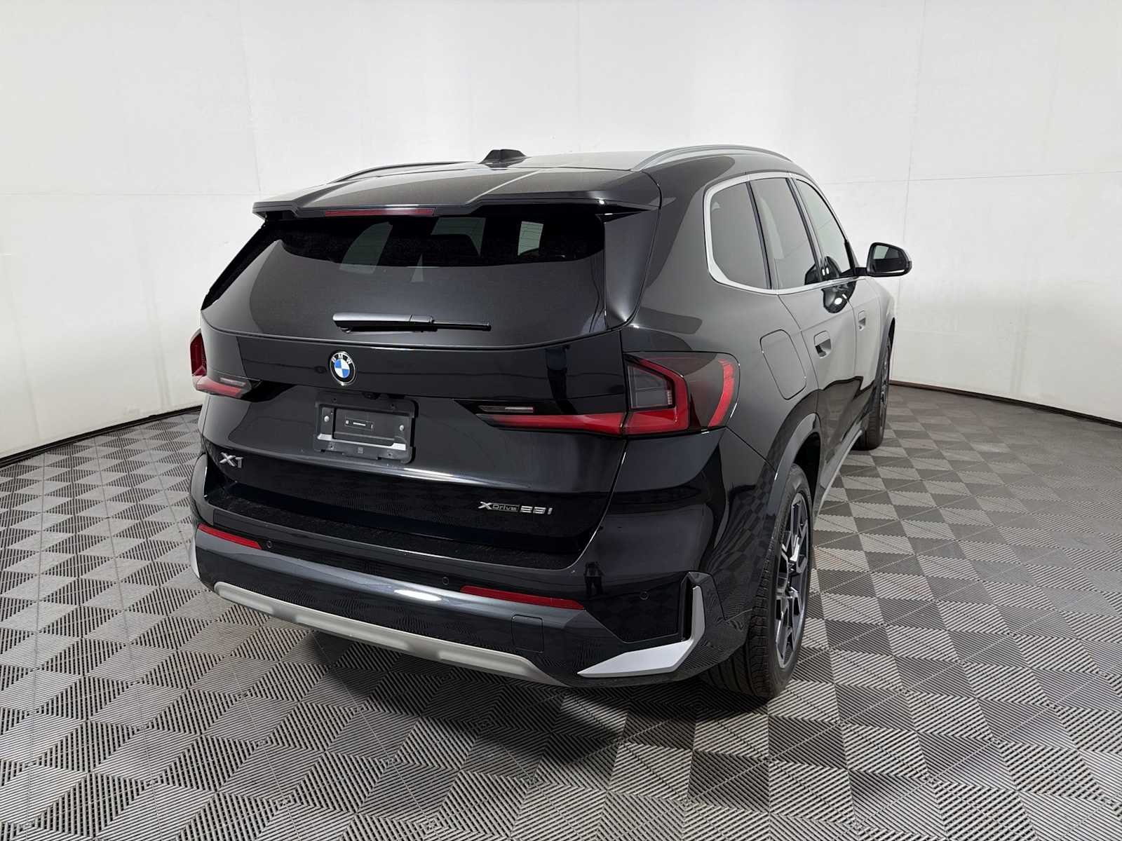 2023 BMW X1 28i - Photo 6