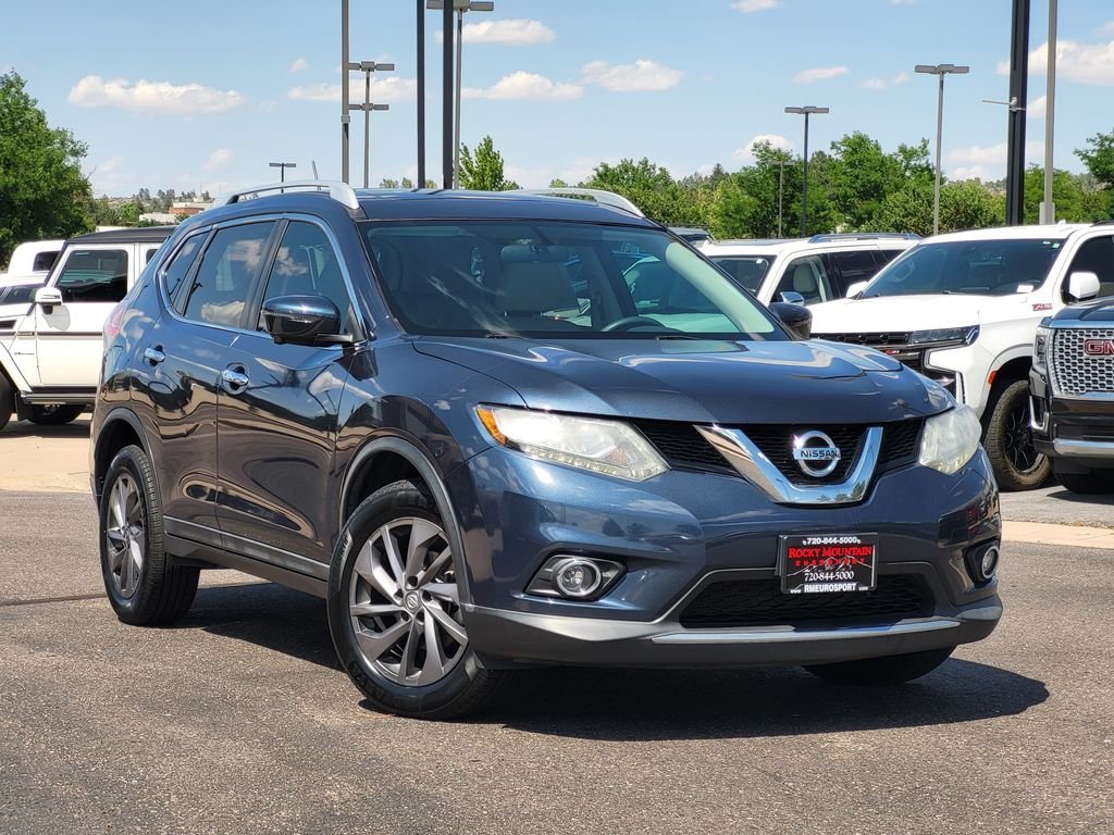 Used 2016 Blue Nissan SL image 2