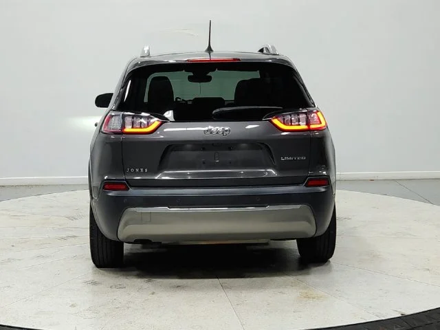 Used 2019 Gray Jeep Limited image 7