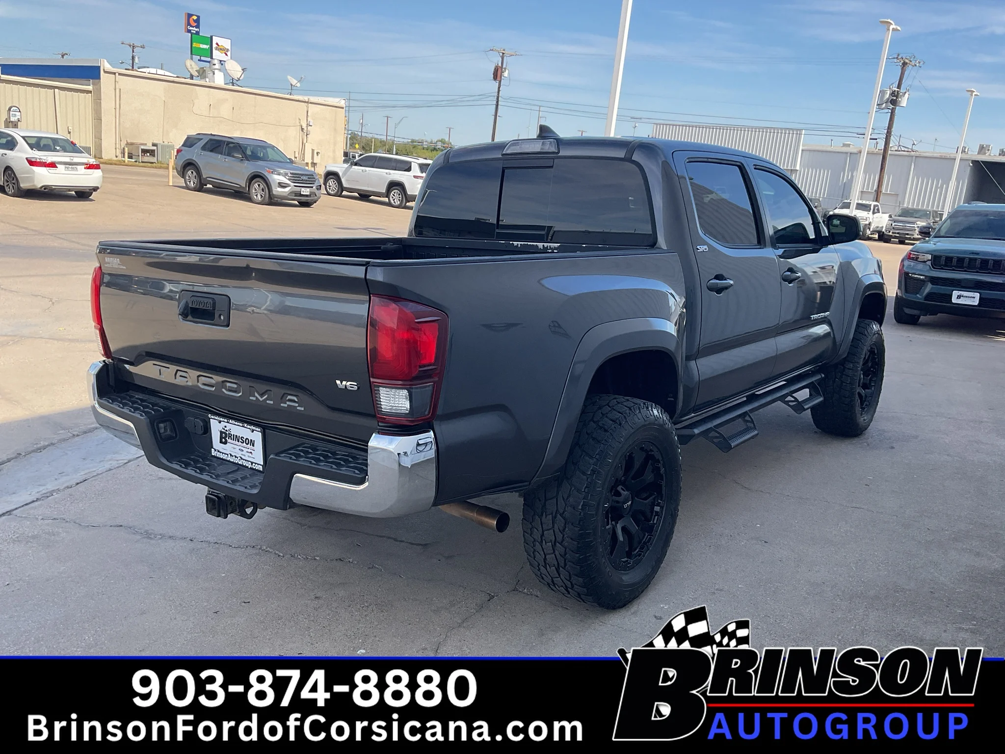 Used 2018 Magnetic Gray Metallic Toyota SR5 image 7