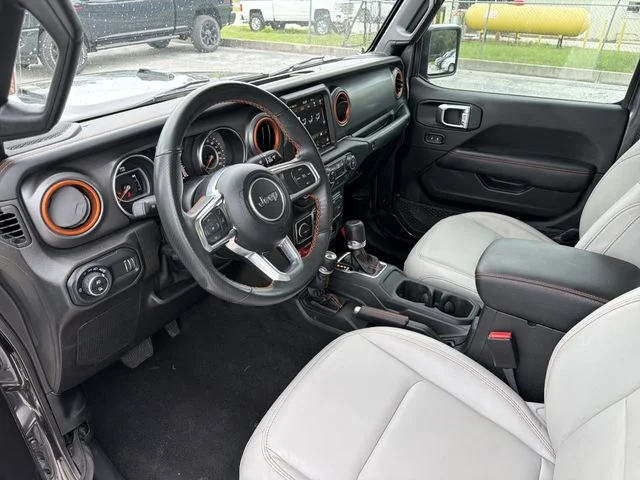 Used 2023 Gray Jeep Mojave image 17