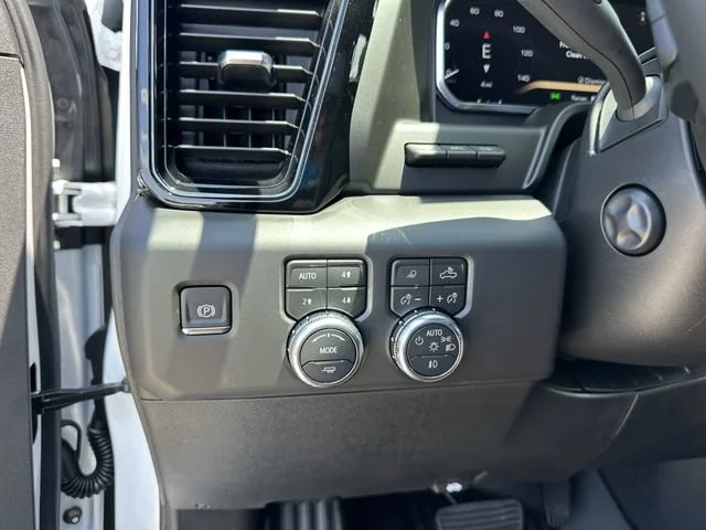 New 2026 Summit White GMC AT4 image 31