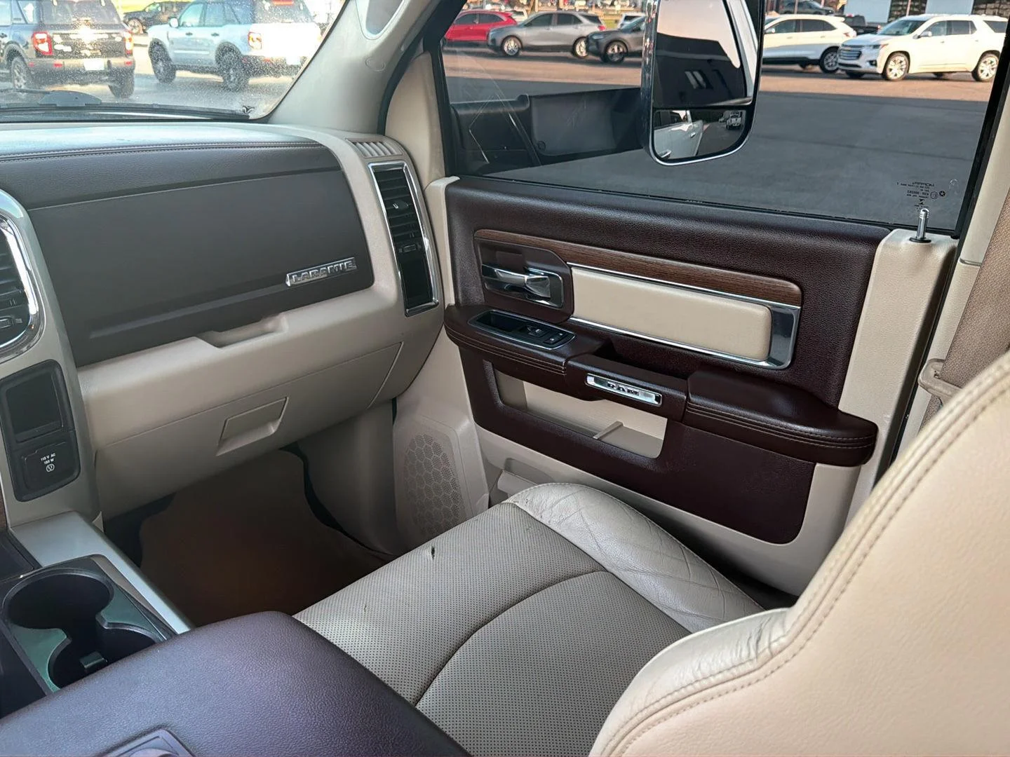 Used 2015 Bright White Clearcoat Ram Laramie image 23
