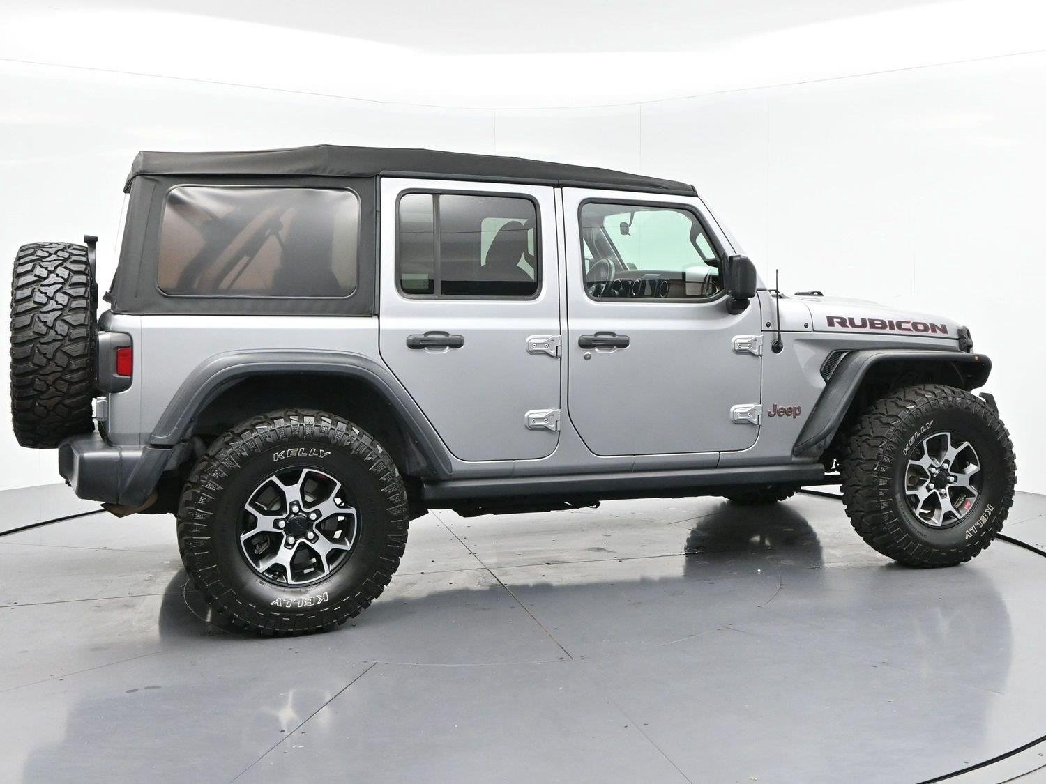 Used 2021 Billet Silver Metallic Clearcoat Jeep Unlimited Rubicon image 7