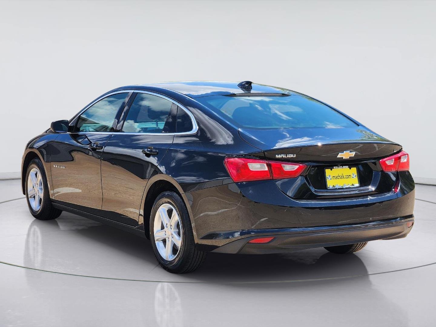 Used 2024 Mosaic Black Metallic Chevrolet LT image 4