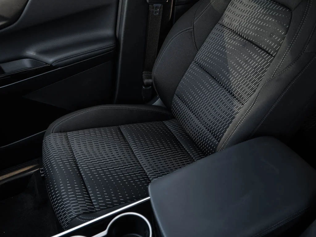 New 2027 Summit White Chevrolet LT image 23
