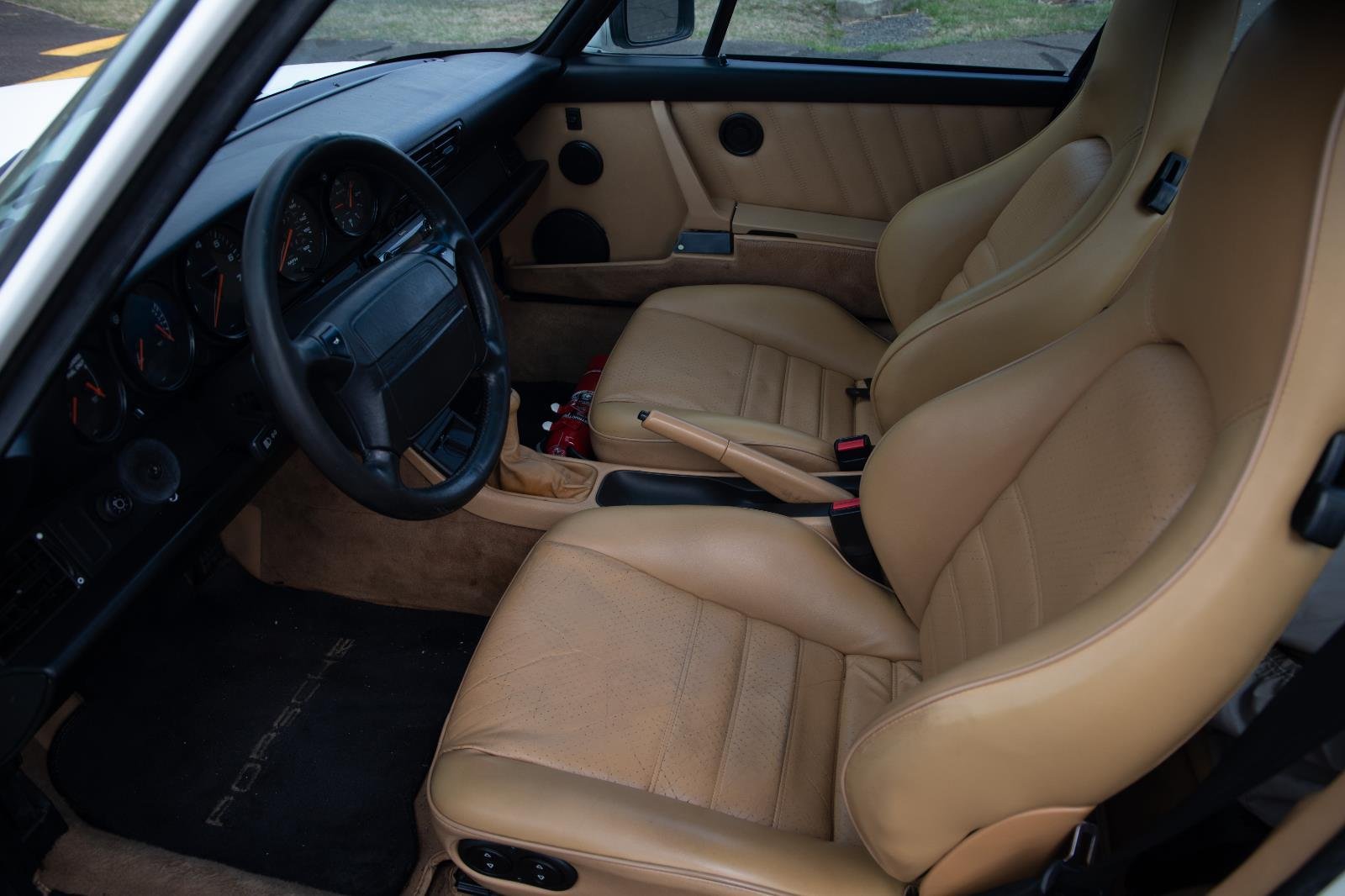 Used 1990 WHITE PORSCHE  image 11