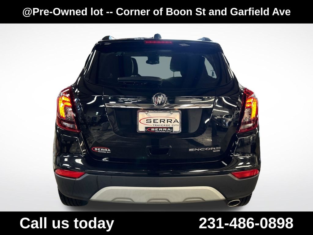 Used 2022 Black Buick Preferred image 4