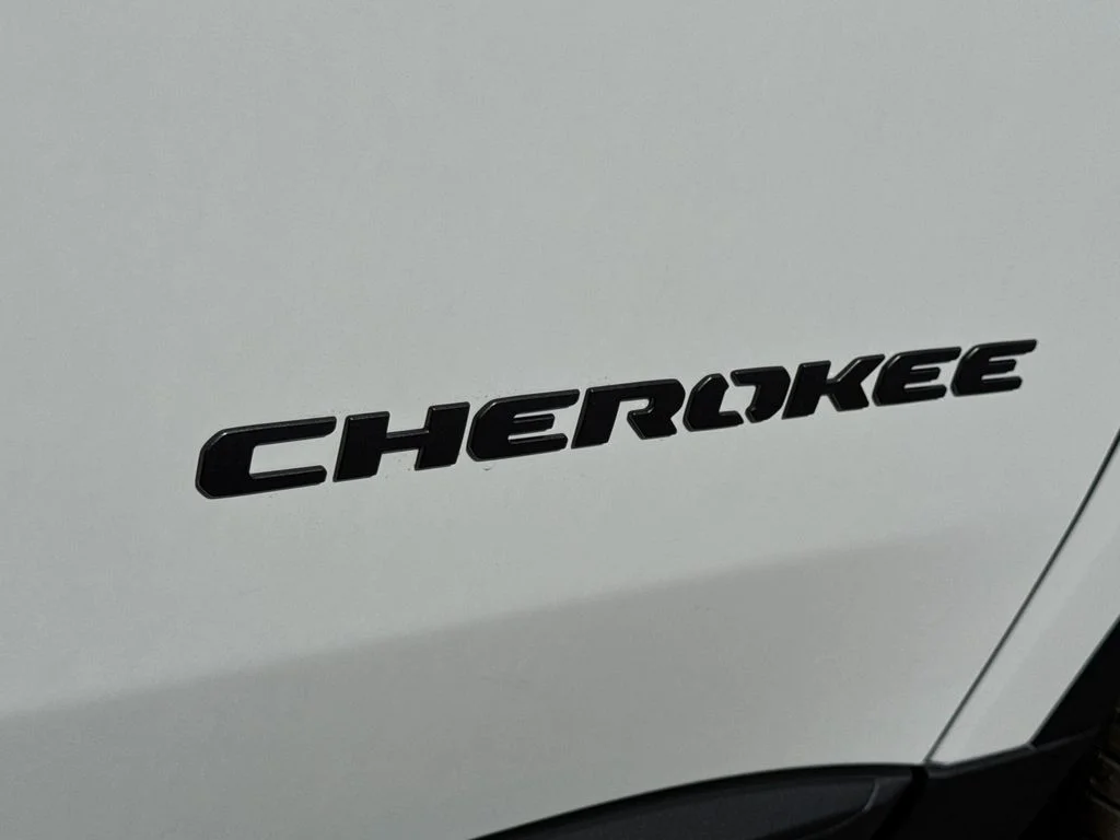 New 2026 White Jeep Laredo image 8
