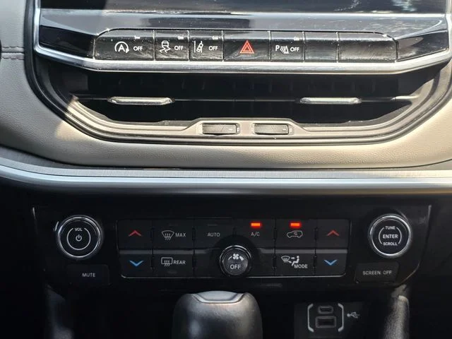 2025 Jeep Compass Limited - Photo 21