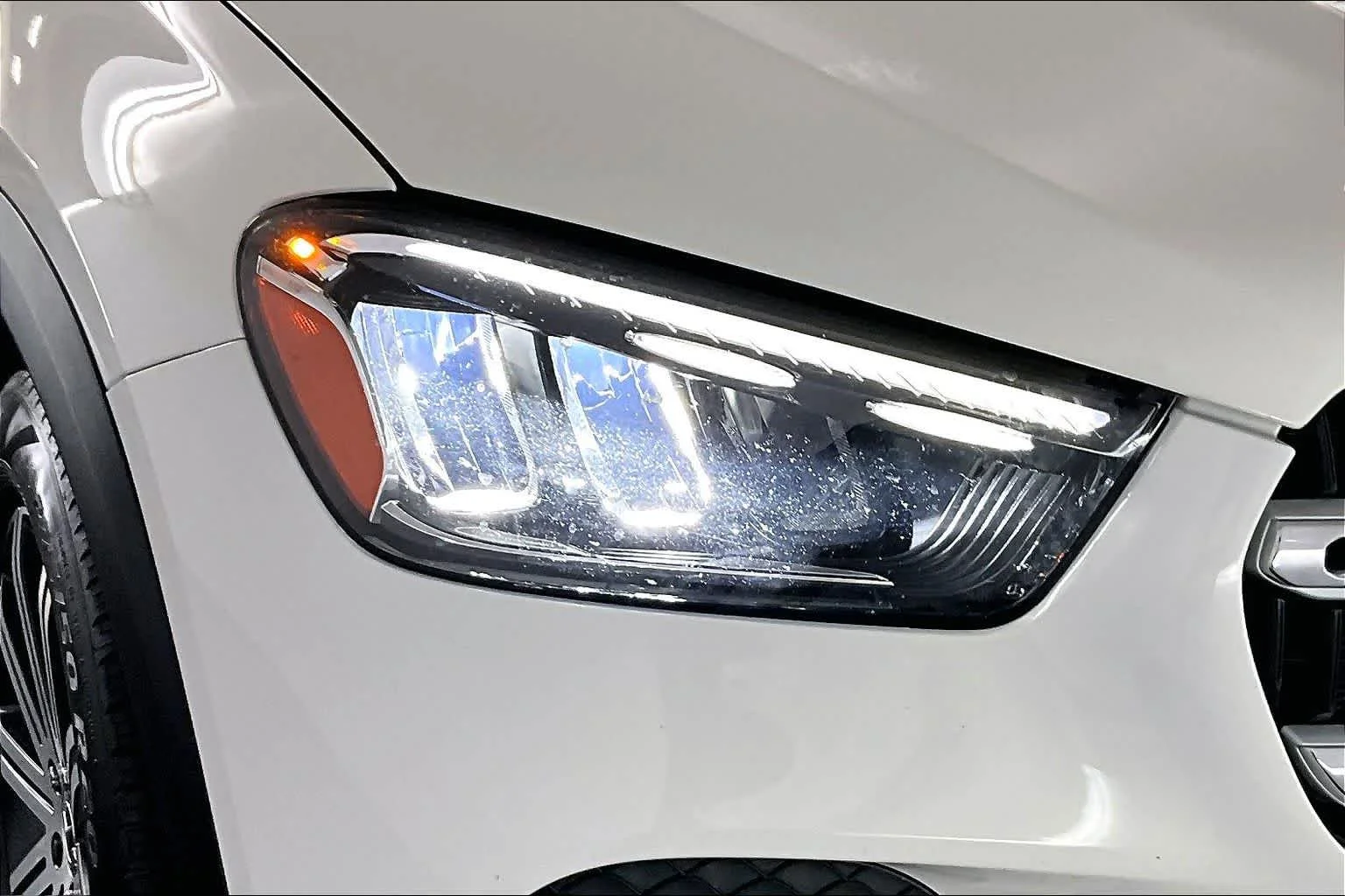 Used 2024 Polar White Mercedes-Benz GLE 350 image 27
