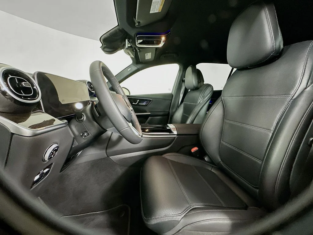 Used 2024 White Mercedes-Benz GLC 300 image 20