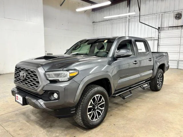 Certified Used 2022 MAGNETIC GRAY MET. Toyota  image 3