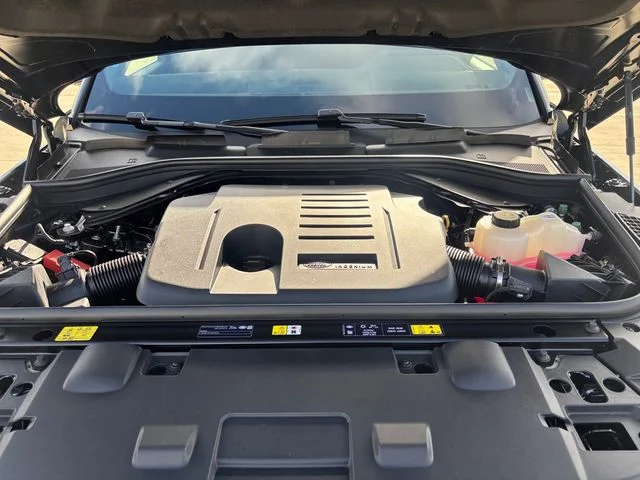 New 2026 Black Land Rover Dynamic SE image 19