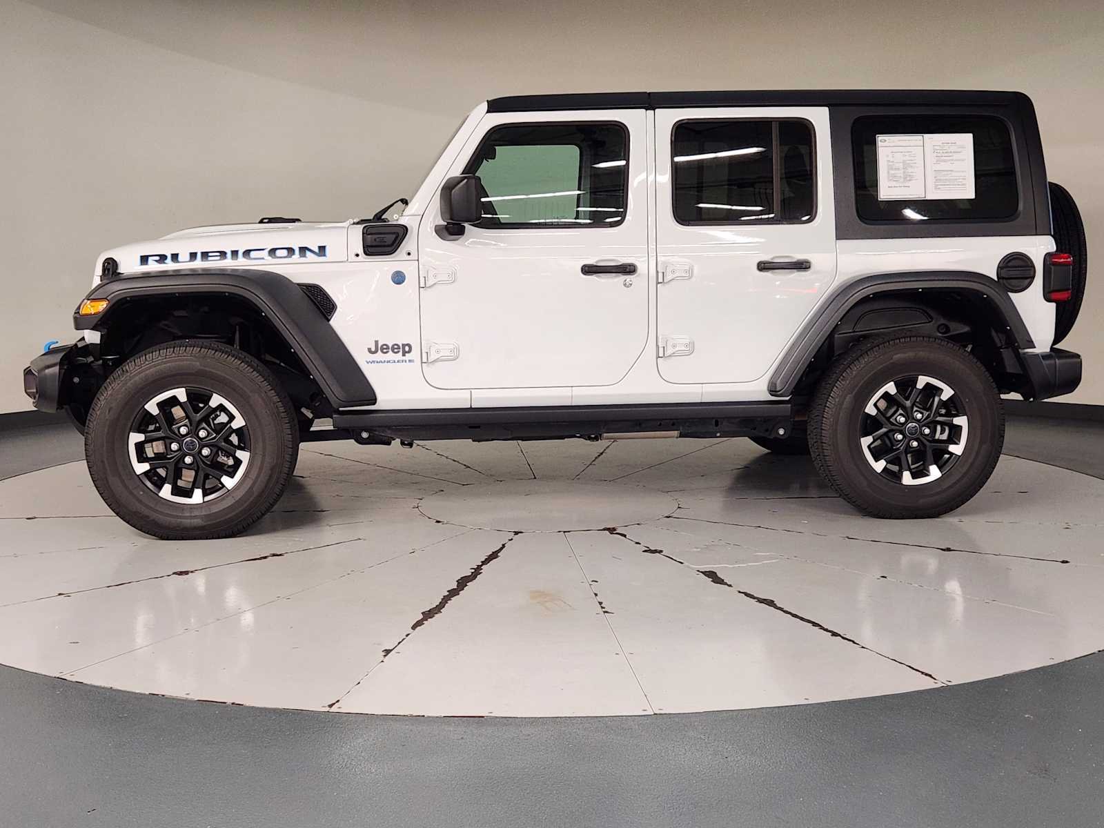Used 2024 Bright White Clearcoat Jeep Rubicon image 5