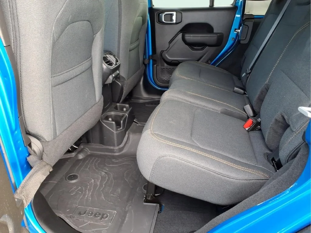 Used 2024 Blue Jeep Sport S image 16