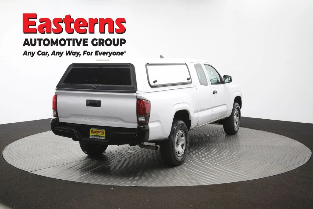 Used 2018 White Toyota SR image 38