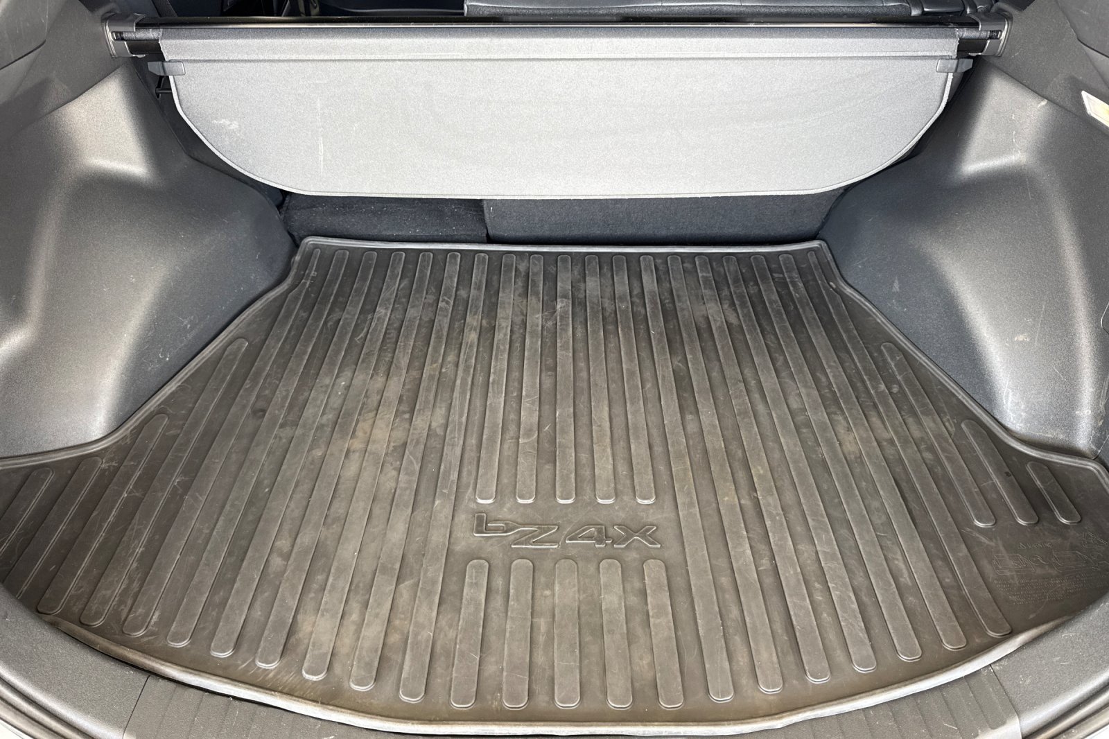 Certified Used 2024 Wind Chill Pearl Toyota XLE image 14