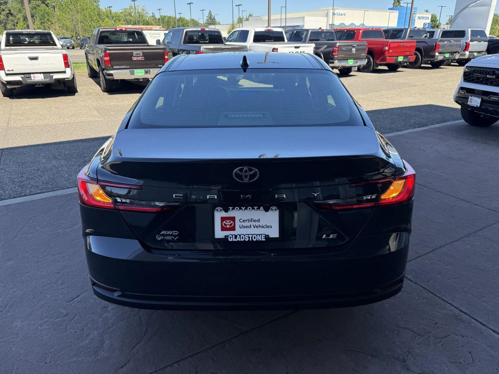 Used 2025 Underground Toyota LE image 5