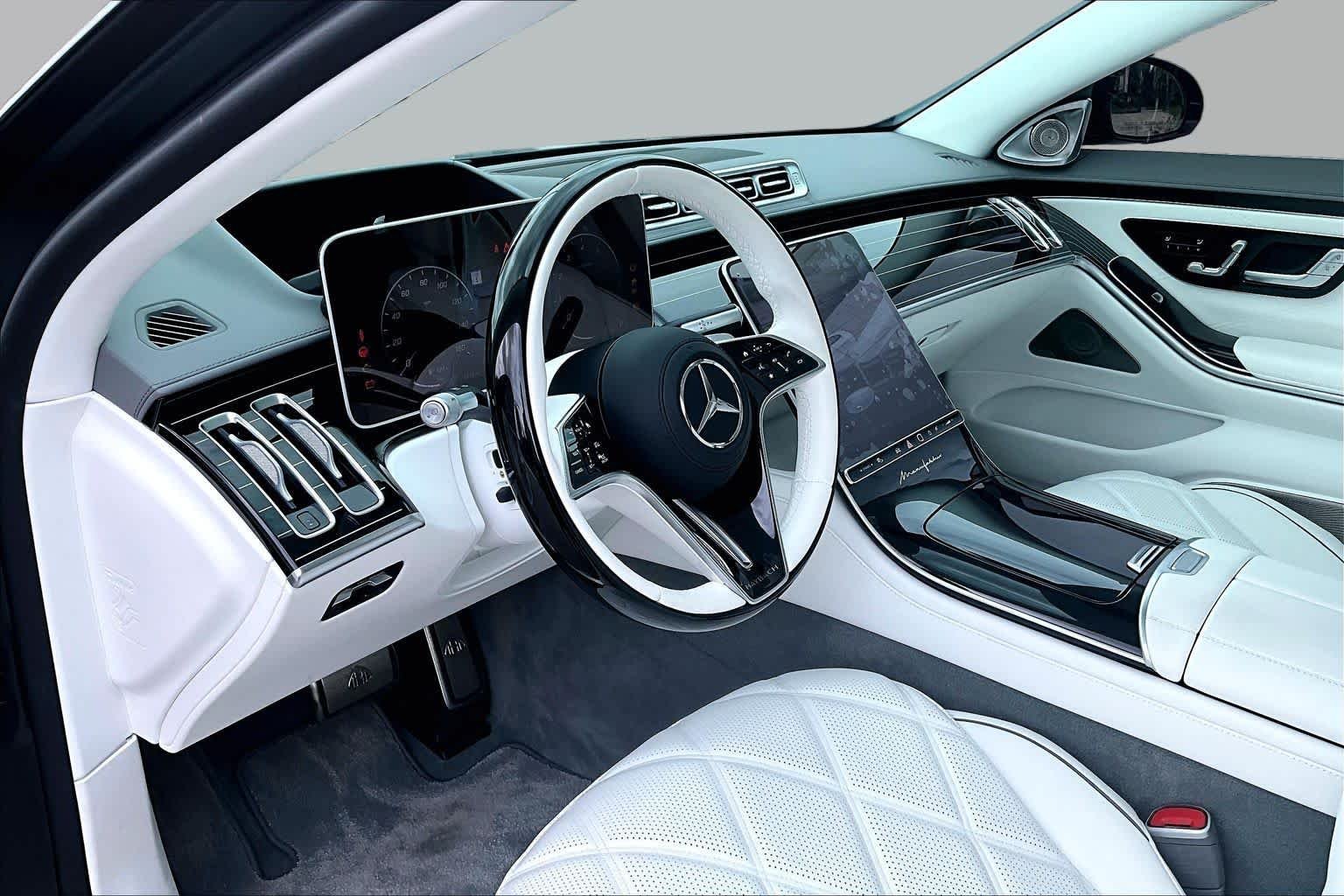 Used 2024 MANUFAKTUR Signature Night Black Magno Mercedes-Benz Maybach S 680 image 16