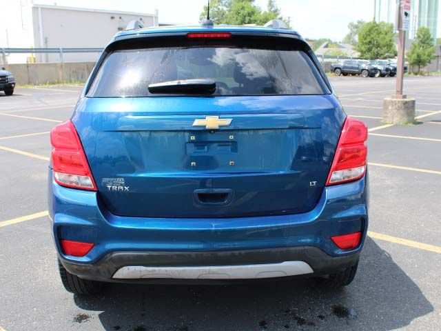 Used 2020 Pacific Blue Metallic Chevrolet LT image 6