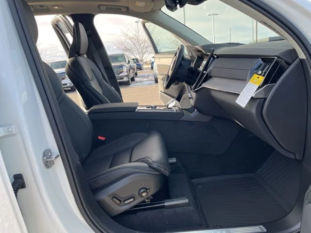 2026 Volvo XC90 Ultra - Photo 18