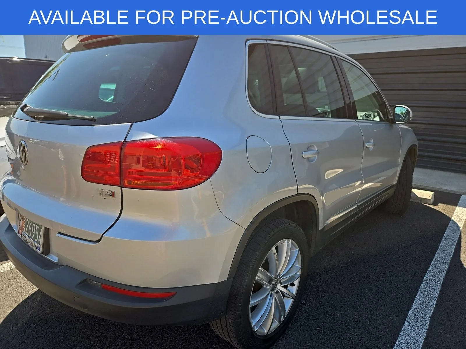 Used 2016 Silver Volkswagen SE image 5