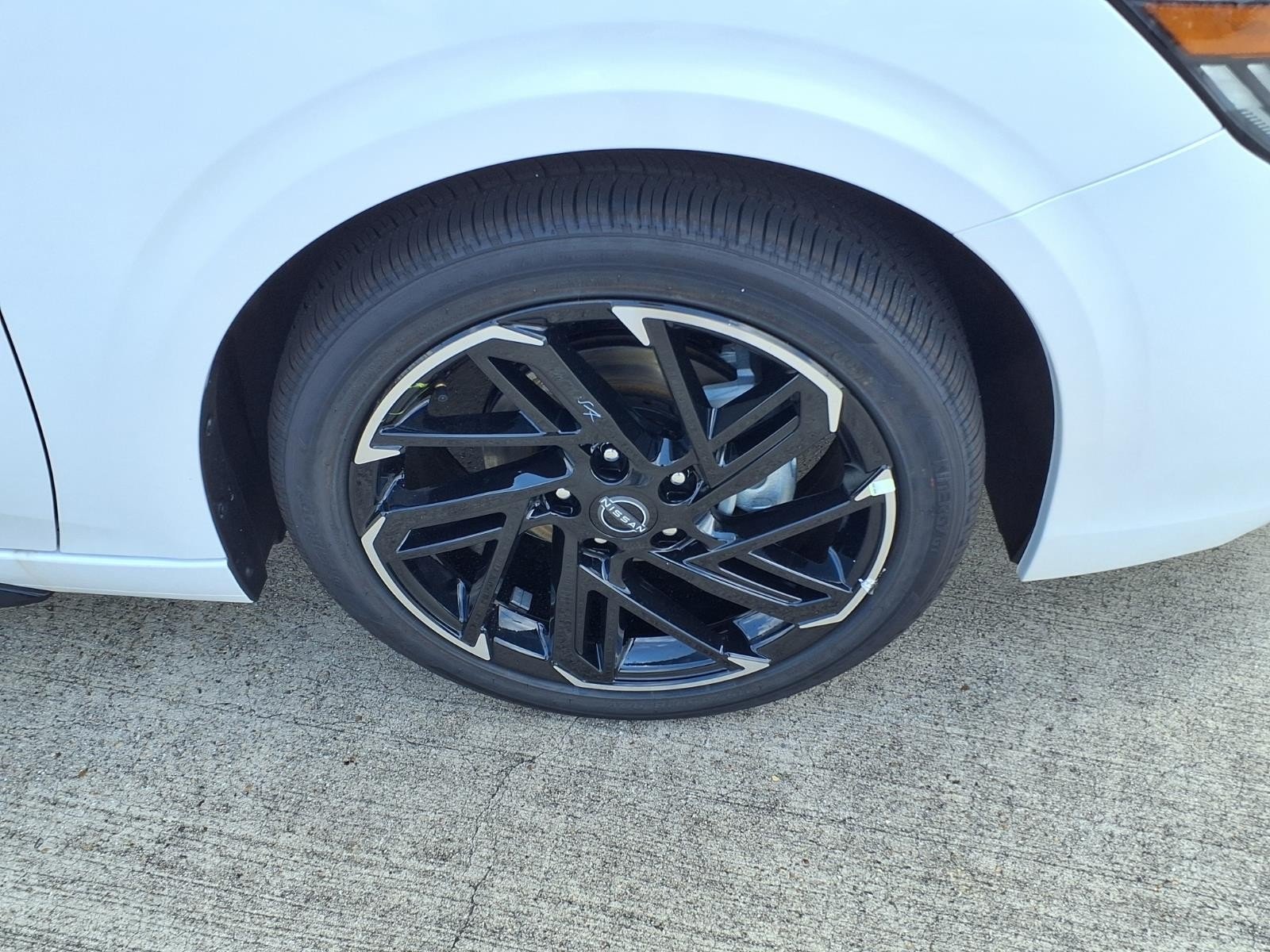 2026 Nissan Sentra SR White at Robbins Nissan