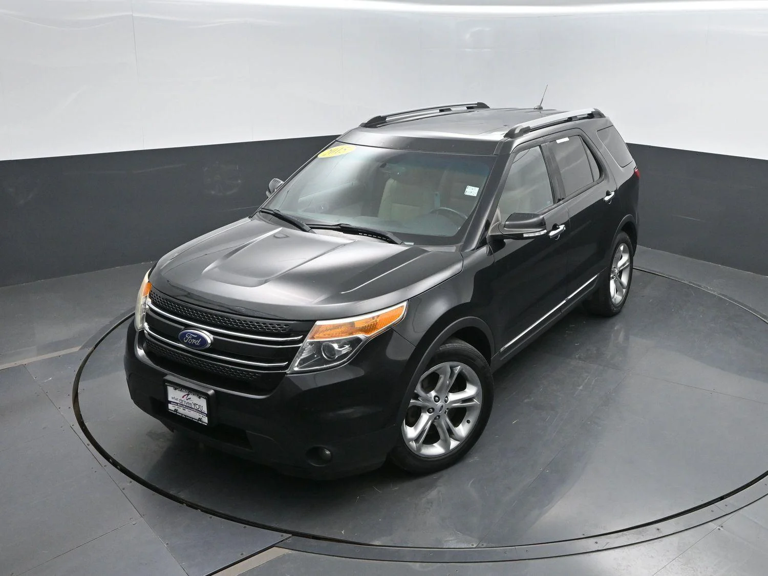 Used 2015 Tuxedo Black Metallic Ford Limited image 33