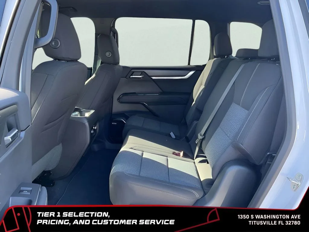 New 2026 Summit White GMC Elevation image 32