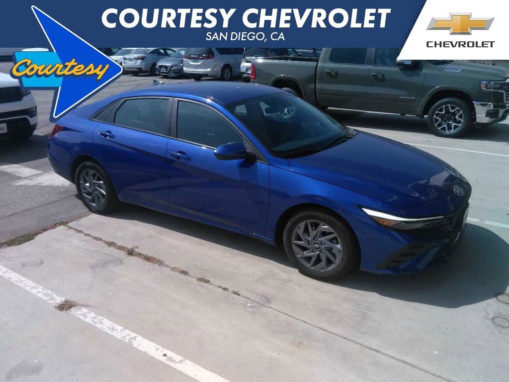 Used 2024 Blue Hyundai SEL image 1