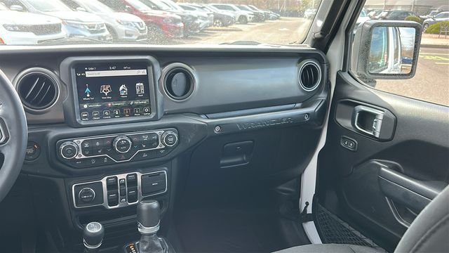 Used 2023 White Jeep Sport S image 22