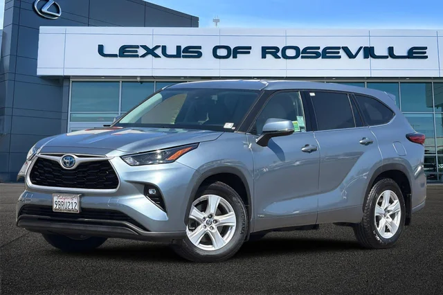 2022 Toyota Highlander Hybrid LE