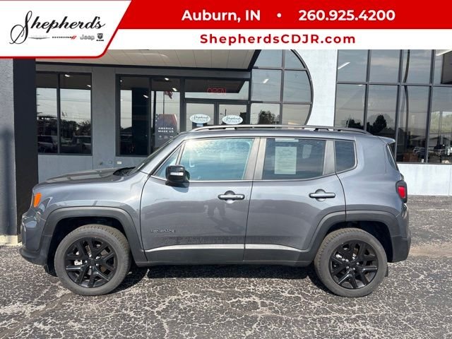 Used 2023 Gray Jeep Altitude image 1