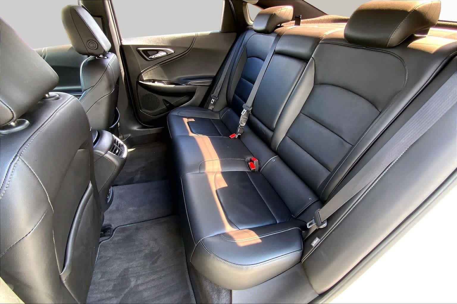 Used 2017 Summit White Chevrolet LT image 20