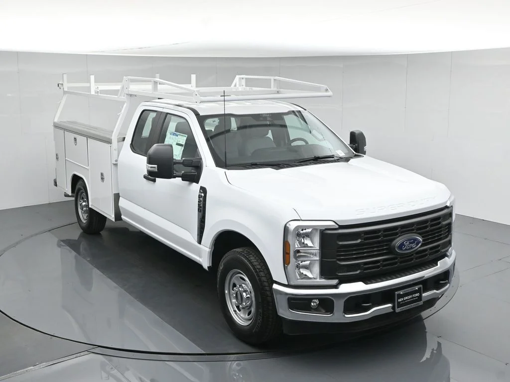 New 2026 Oxford White Ford XL image 43