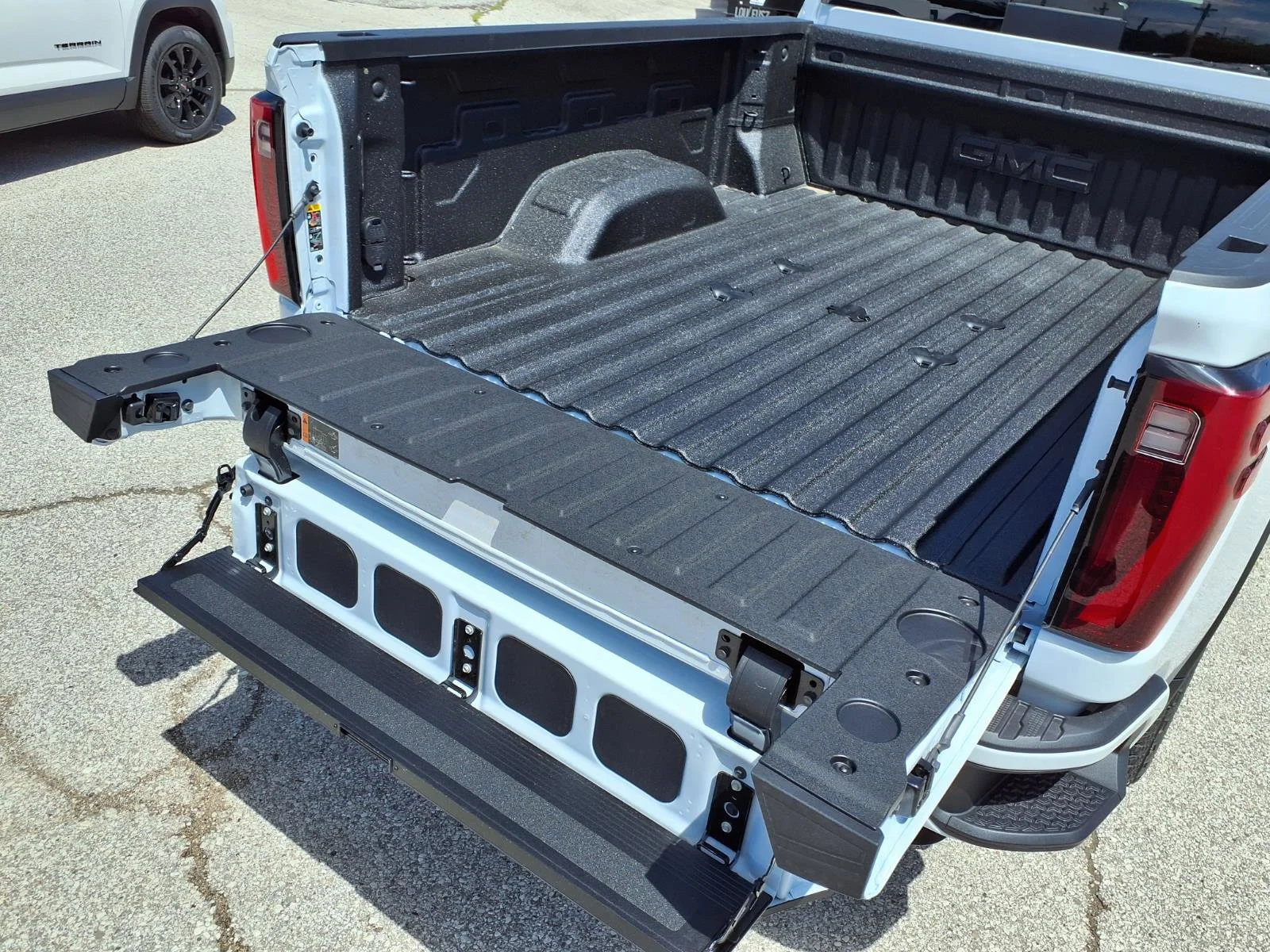 New 2026 Glacier White Tricoat GMC Denali image 21