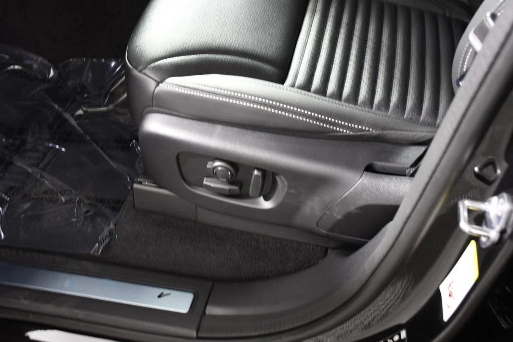 New 2026 Santorini Blk Land Rover Gemini Edition image 16