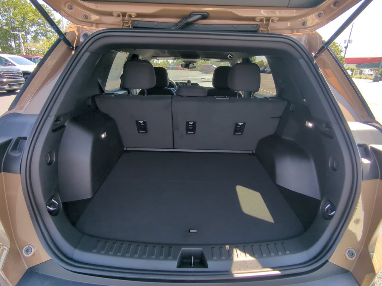 2027 Chevrolet Equinox LT - Photo 12