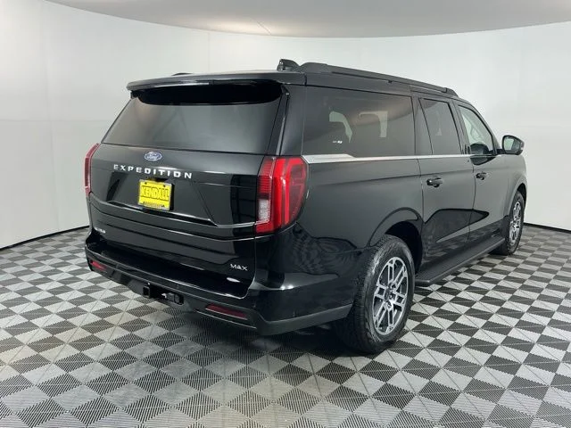 Used 2025 Black Metallic Ford Active image 5