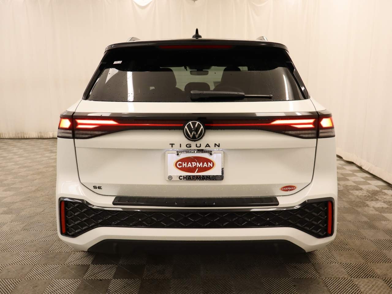 New 2026 Opal White w Volkswagen SE R-Line Black image 5