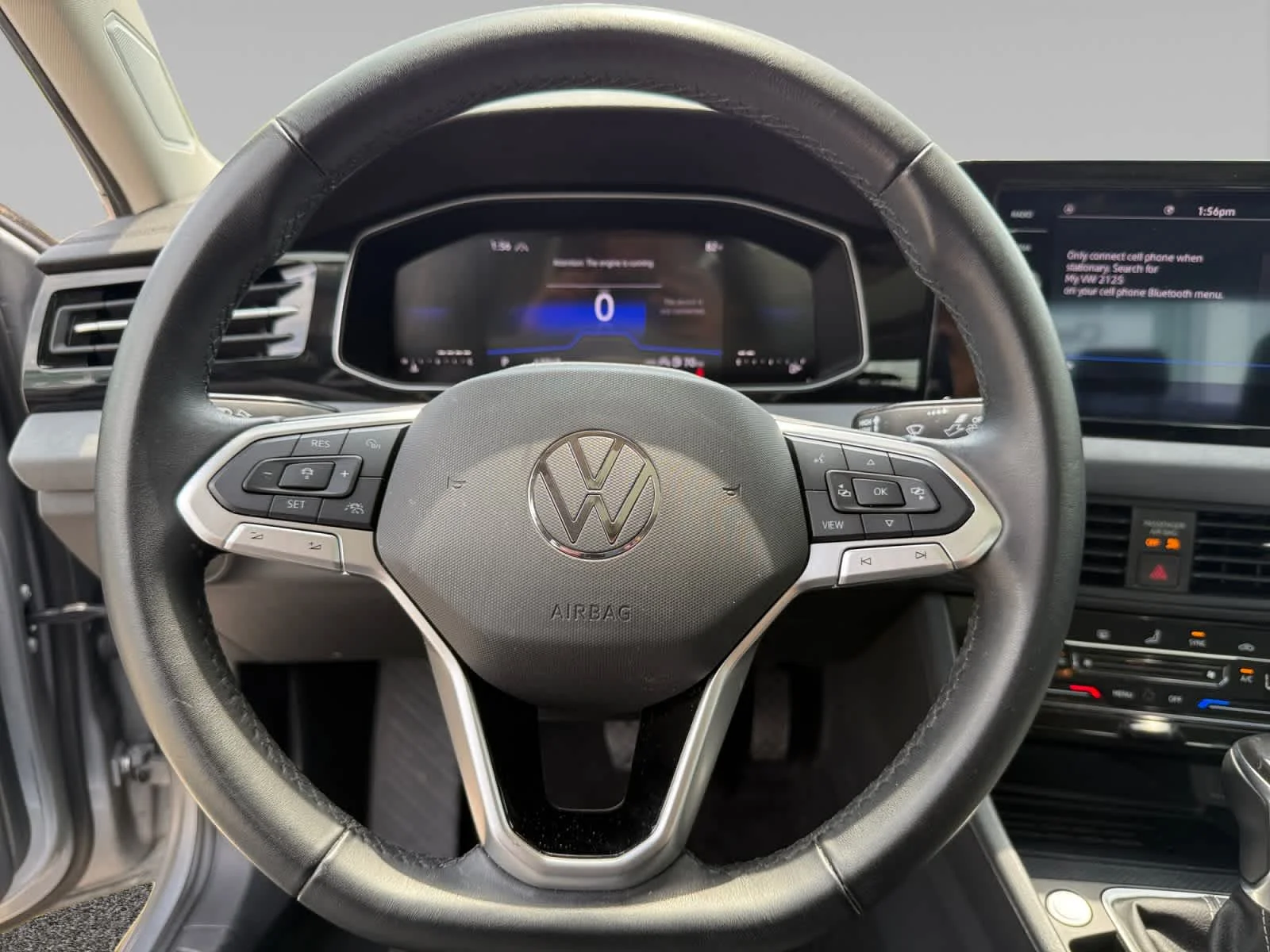 Used 2025 Pyrite Silver Metallic Volkswagen SE image 13